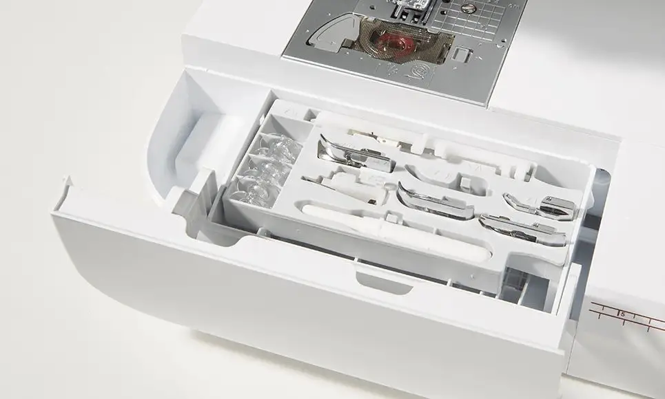 Masina de cusut Brother Innov-is F400 (White/Red)