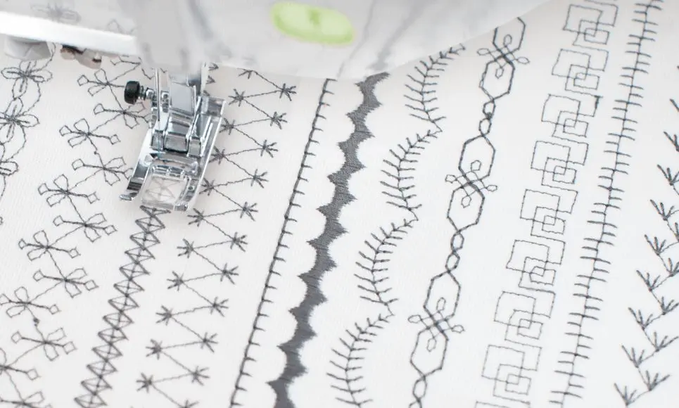 Masina de cusut Brother Innov-is VQ2 (White)