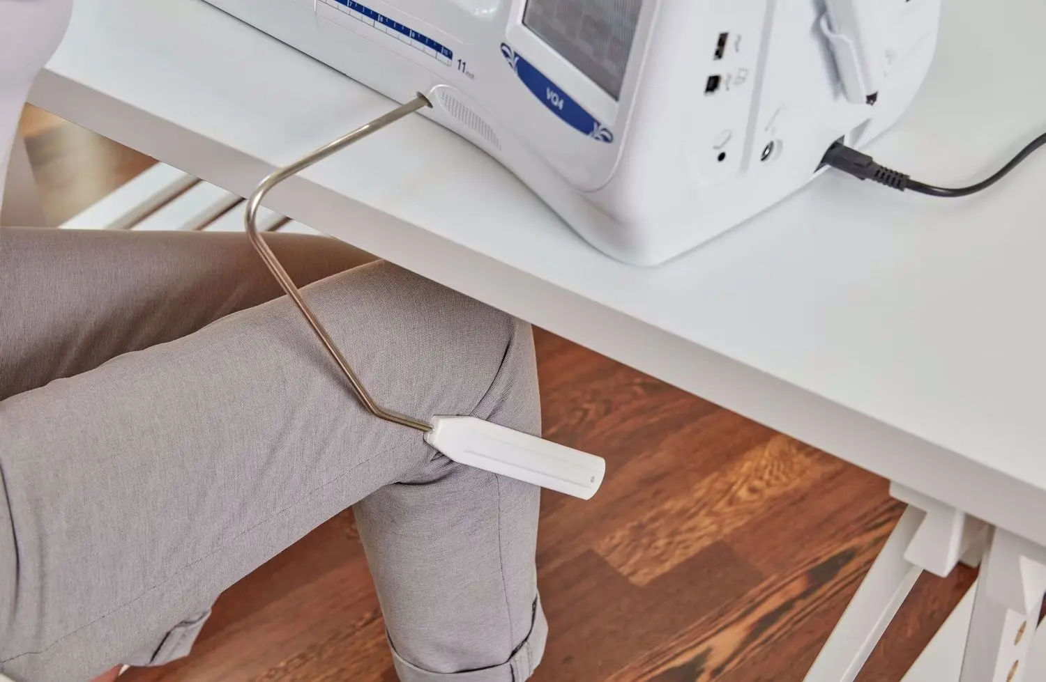 Masina de cusut Brother Innov-is VQ4 (White/Blue)