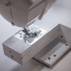 Швейная машина Brother Inventio NV1350 (White/Blue) Thumb