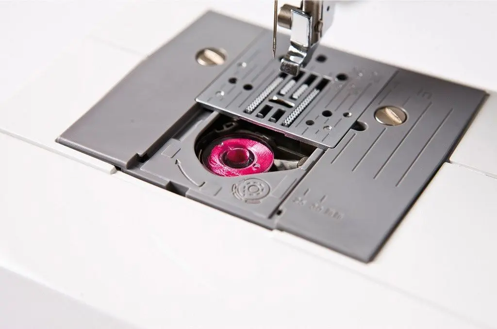 Masina de cusut Brother RL417 (White/Magenta)