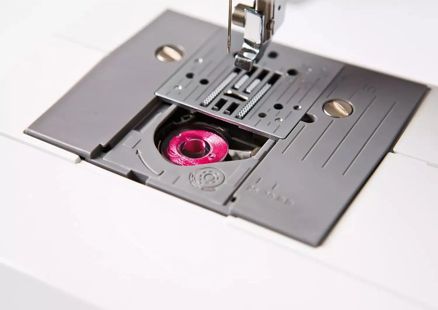 Masina de cusut Brother RL425 (White/Blue)