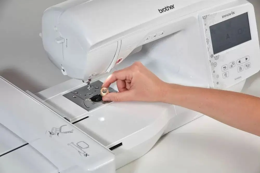 Masina de brodat Brother Innov-is NV880E (White)