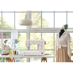 Швейная машина Elna eXplore 240S (White) Thumb