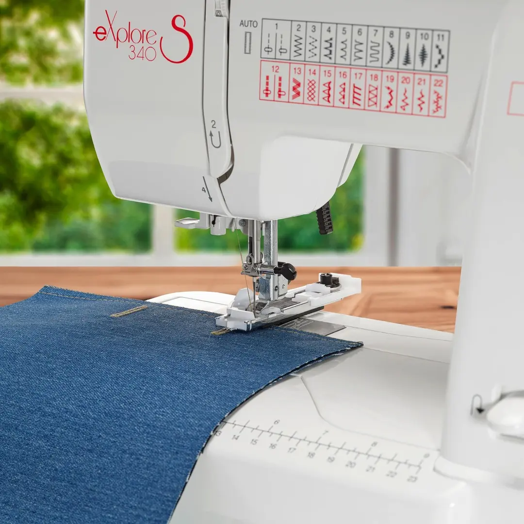 Masina de cusut Elna eXplore 340S (White)