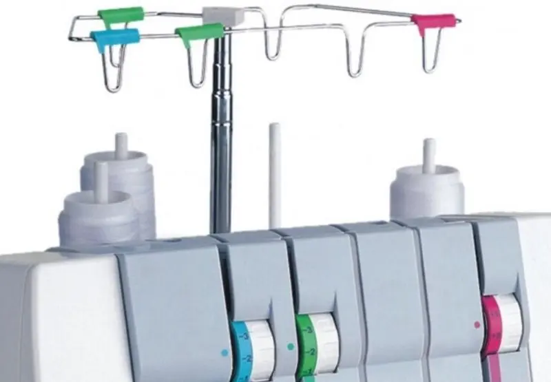 Оверлок Lucznik 820D-3 (White/Grey)