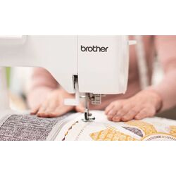 Mașină de cusut Brother Innov-is NV1100 (White) Thumb