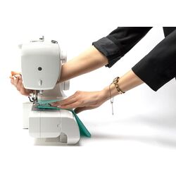 Швейная машина Singer Talent 3323 (White) Thumb