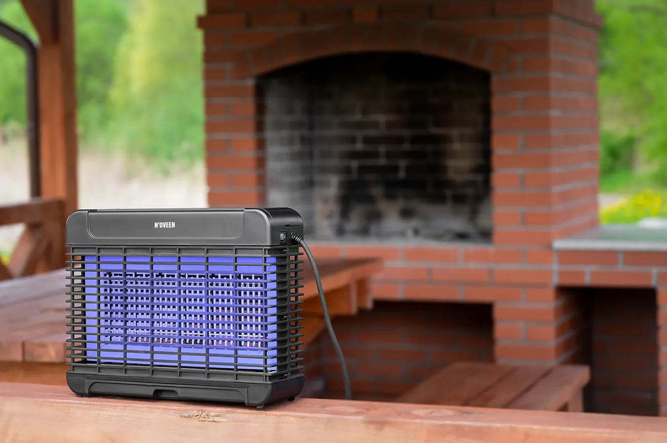 Lampa anti-insecte Noveen IKN910 (Black)