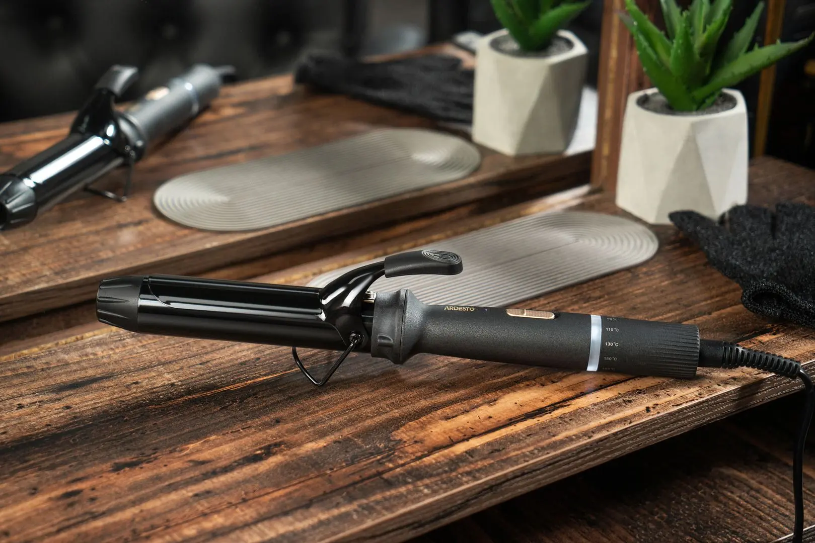 Плойка Ardesto HC-730G (Black)