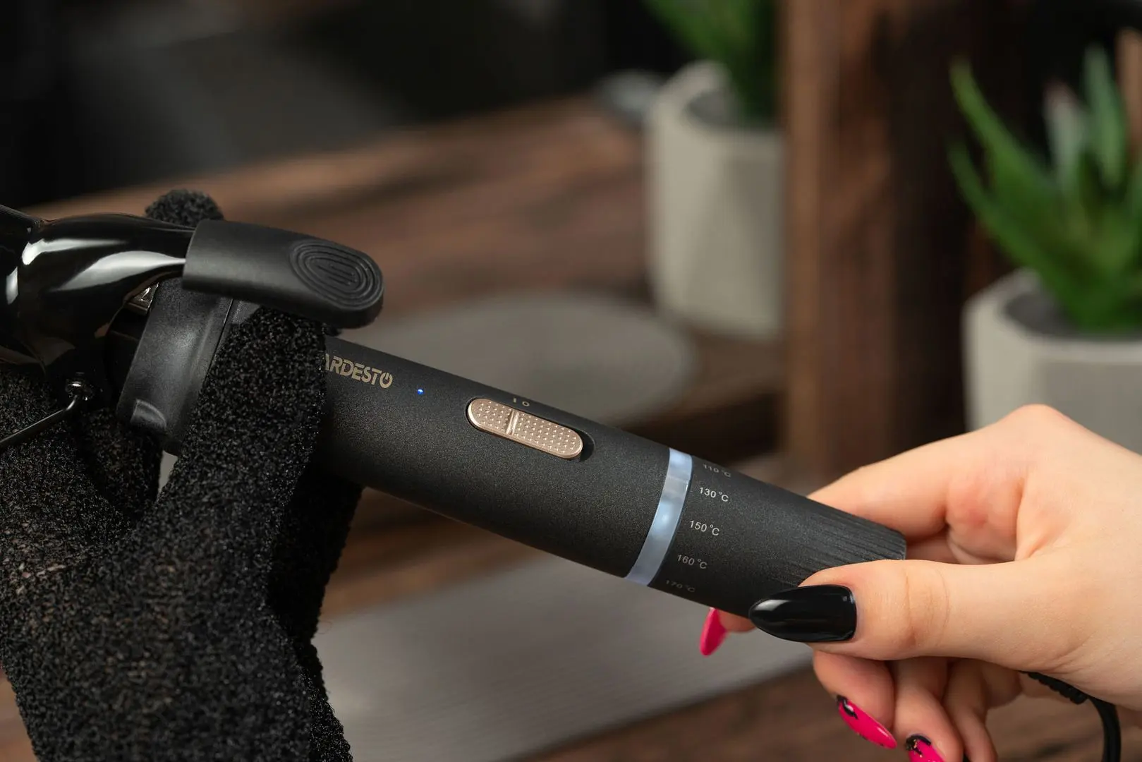 Плойка Ardesto HC-730G (Black)