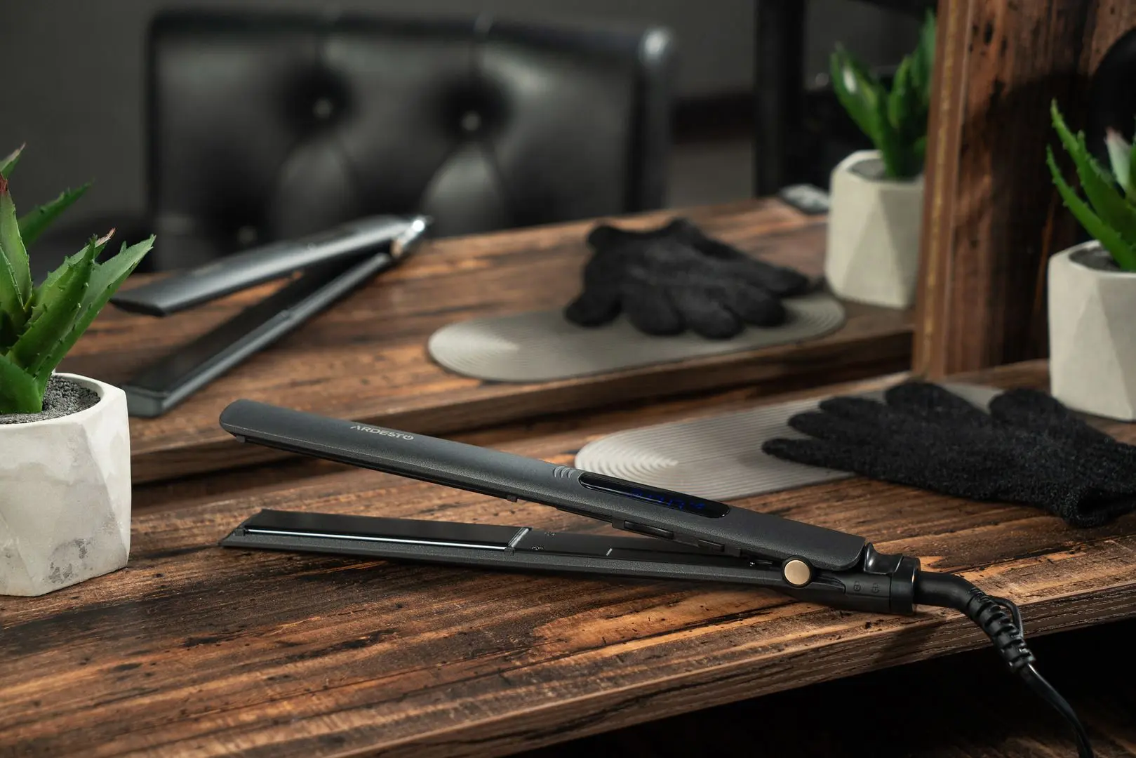 Ondulator de par Ardesto HS-615D (Black)