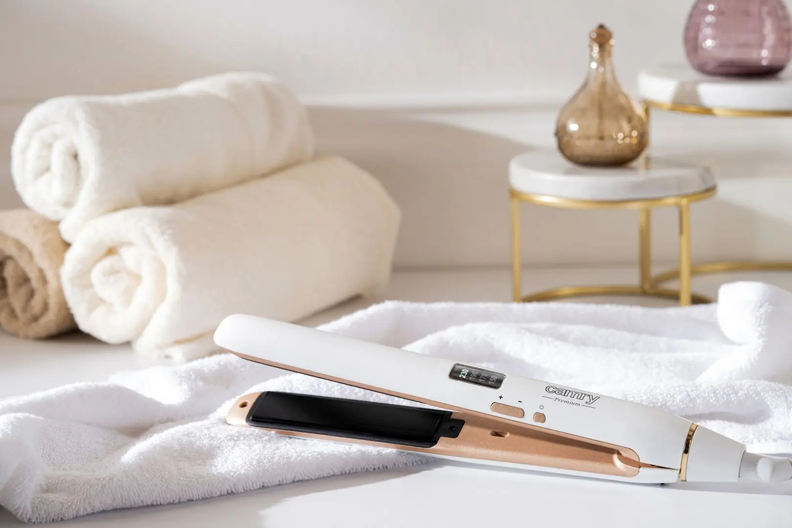 Placa de indreptat parul Camry CR 2322 (White/Gold)