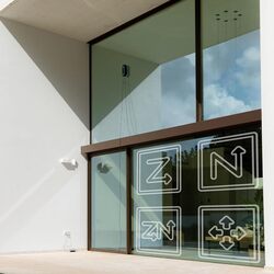 Оконный робот-пылесос Cecotec WinDroid 1090 Double Spray (Black) Thumb