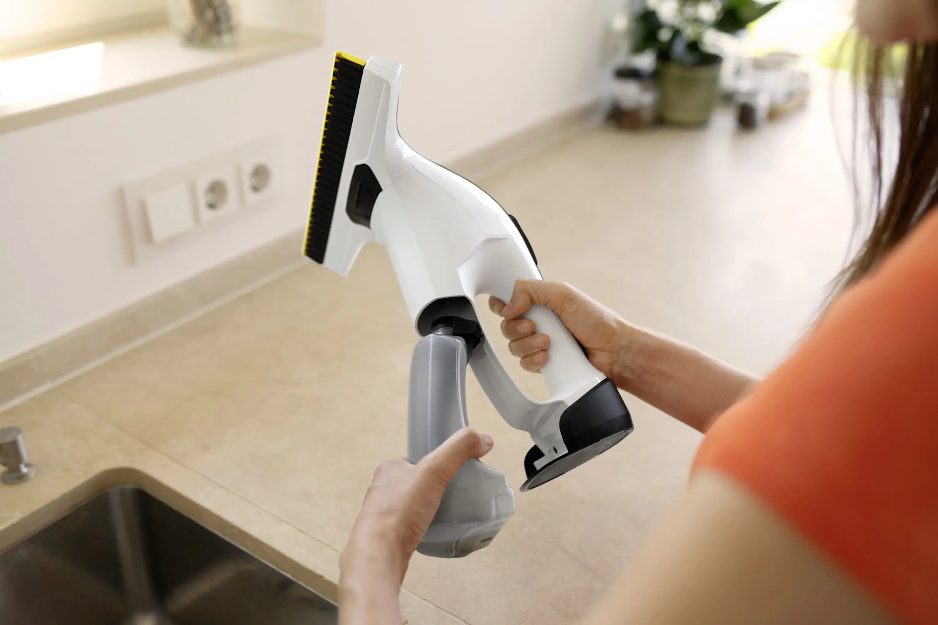 Curatitor pentru geamuri Karcher WV 8 Signature Line 1.633-785.0 (White/Black) - 3
