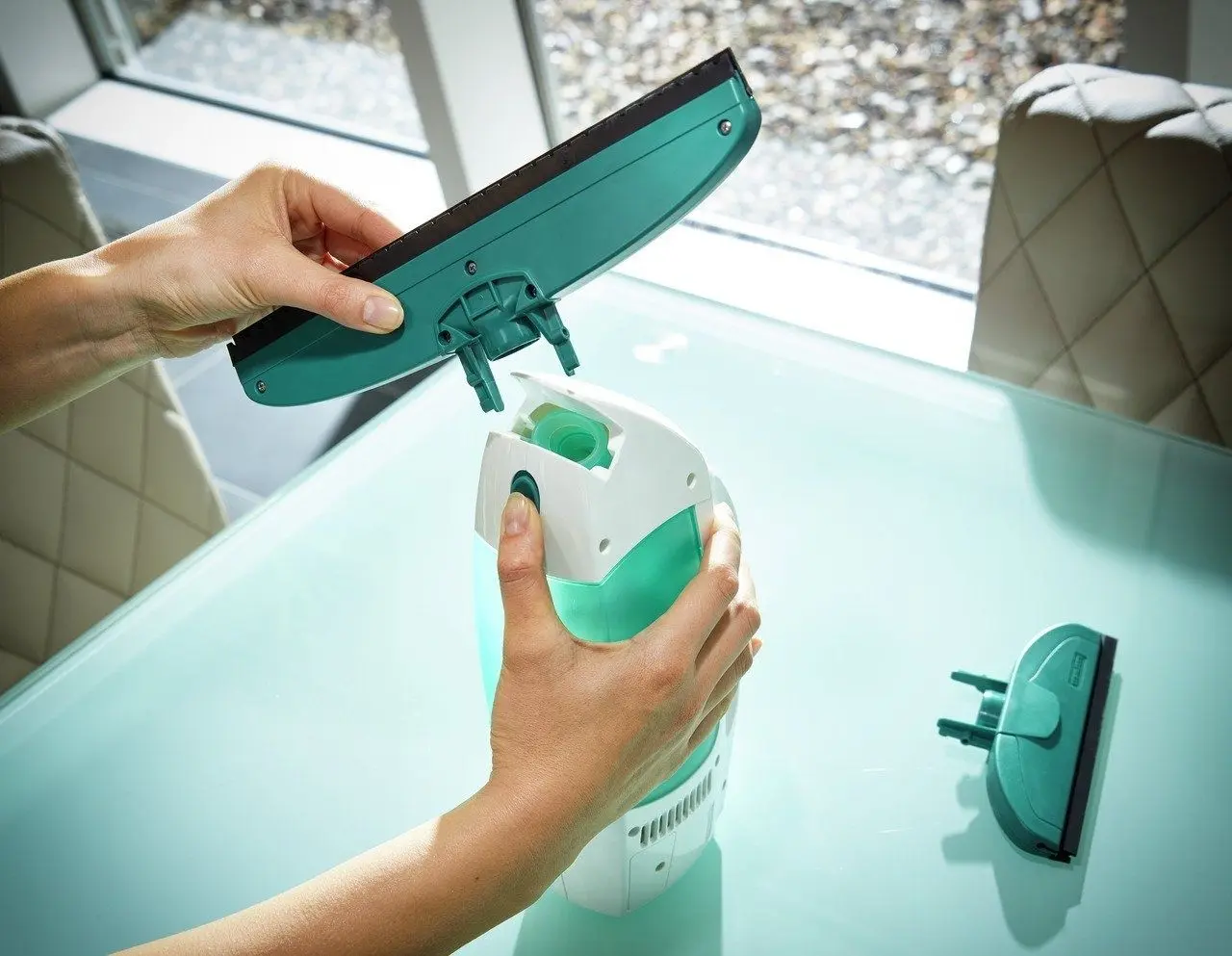 Оконный пылесос Leifheit Dry&Clean 51003 (White/Green)