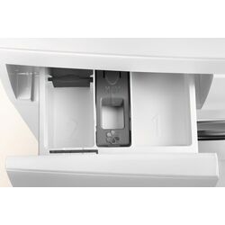 Стиральная машина Electrolux PerfectCare600 EW6SN427WI (White) Thumb