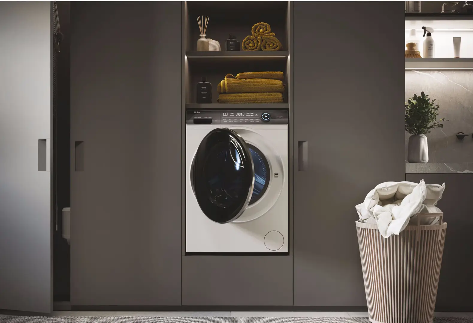 Встраиваемая стиральная машина Haier HW120-B14979EUGS (White)