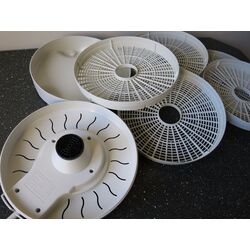 Сушилка для овощей и фруктов MPM MSG-01 (White) Thumb
