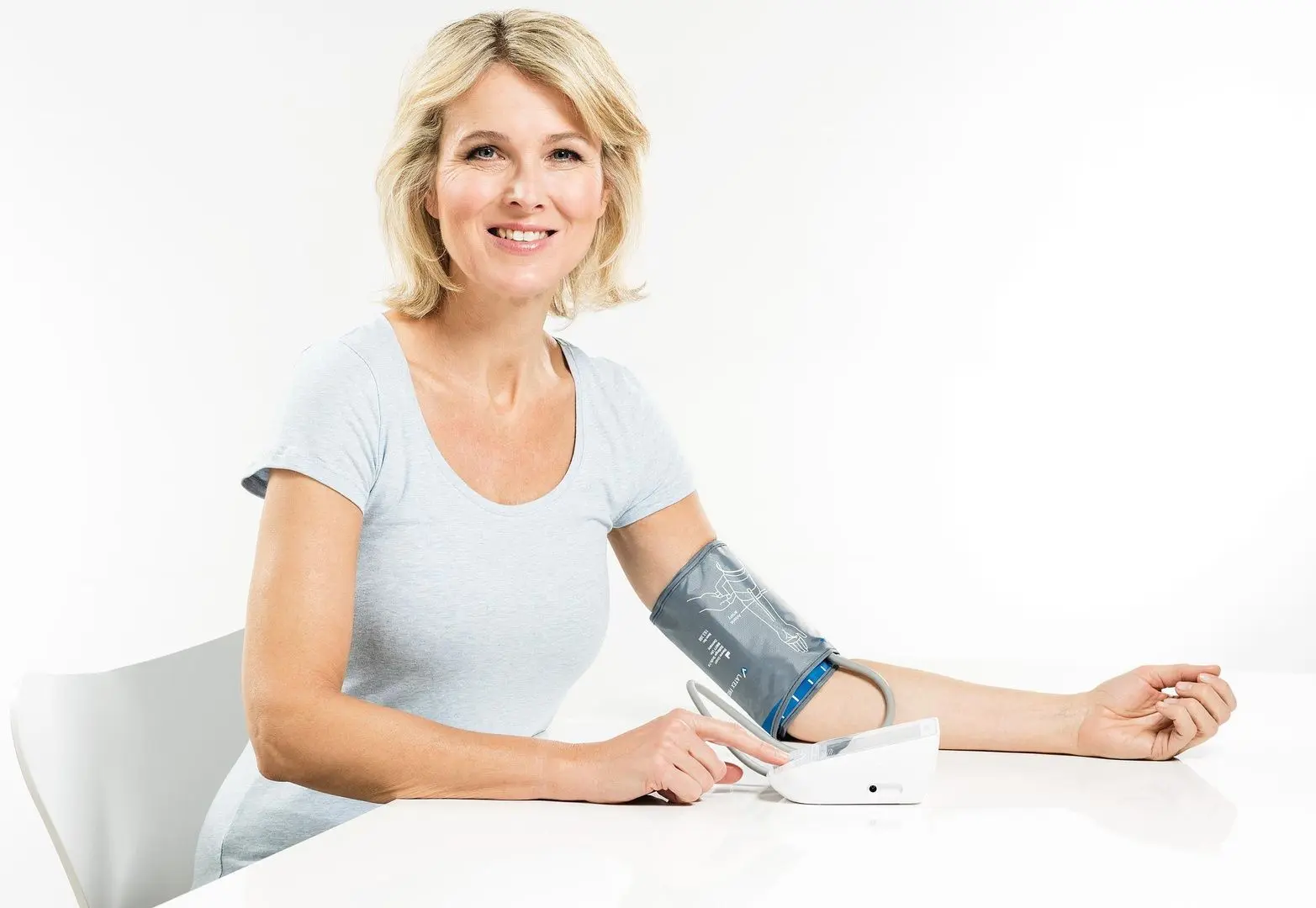 Автоматический тонометр Beurer BM 49 Ru/En/Es - 2