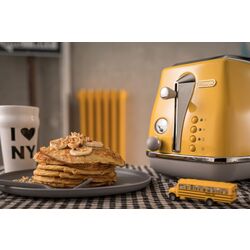 Тостер DeLonghi Icona Capitals CTOC2103.Y (New York Yellow) Thumb