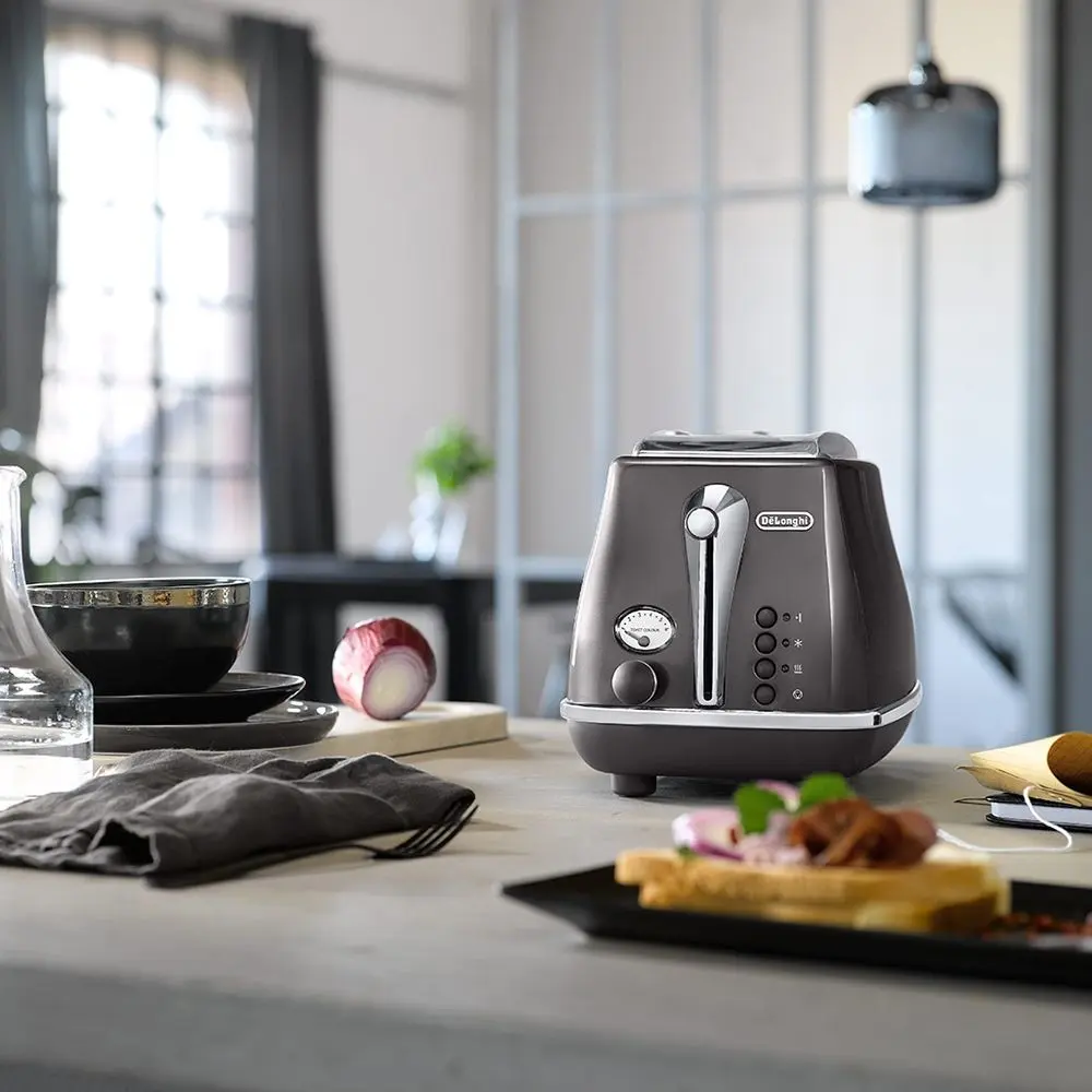 Тостер DeLonghi Icona Metallics CTOT2103.GY (Grey)