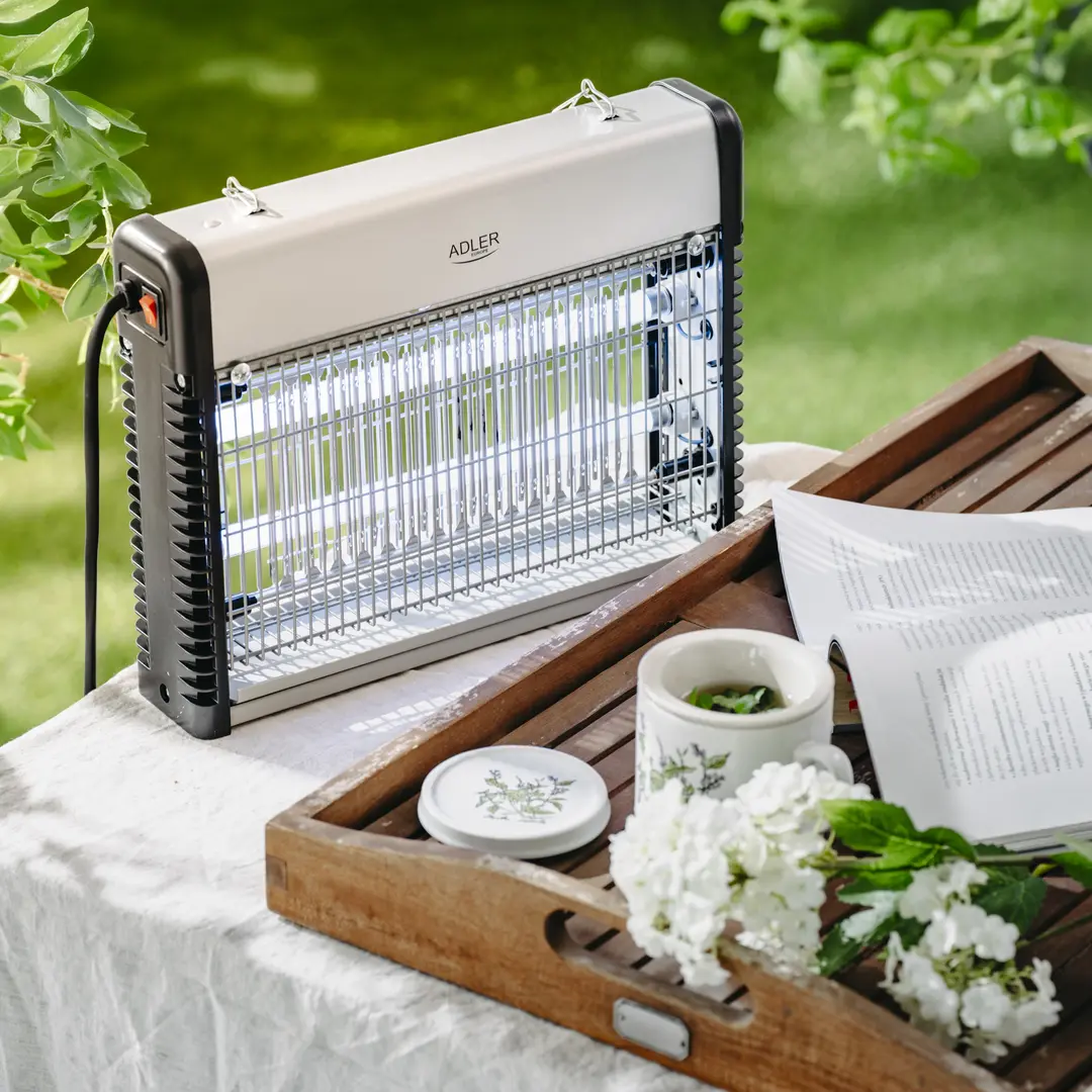 Lampa anti-insecte Adler AD 7940 (Inox/Black)