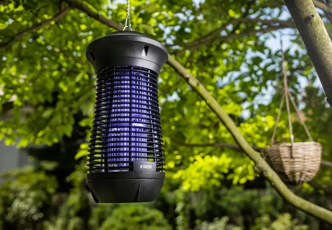 Lampa anti-insecte Noveen IKN18 (Black)