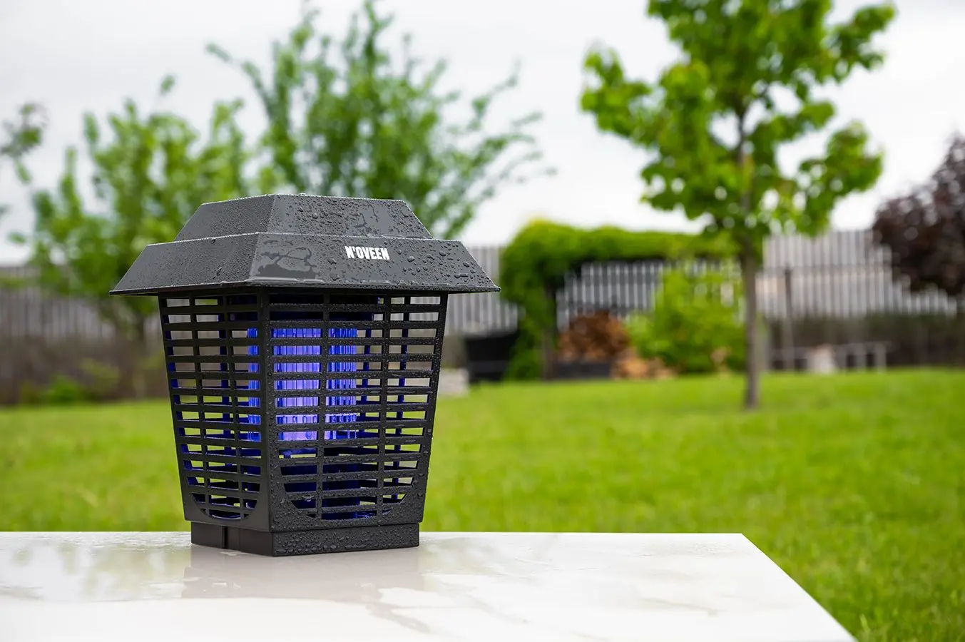 Lampa anti-insecte Noveen IKN22 (Black)