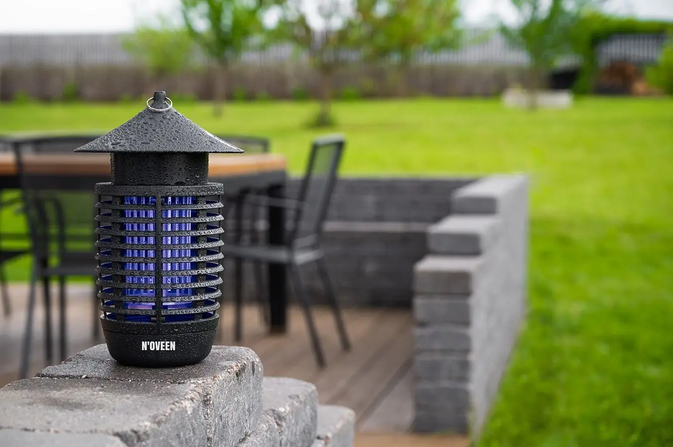 Lampa anti-insecte Noveen IKN7 (Black)