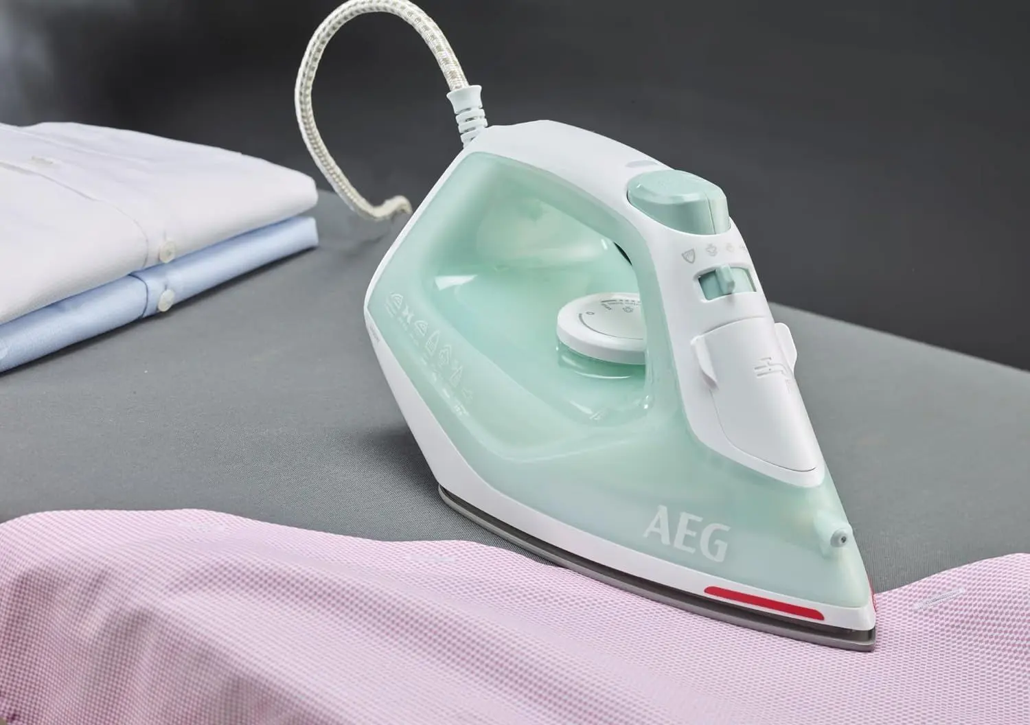 Fier de călcat AEG Easyline DB1740LG (White/Mint)