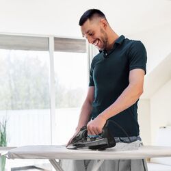 Утюг Black&Decker BXIR2805E (Black) Thumb