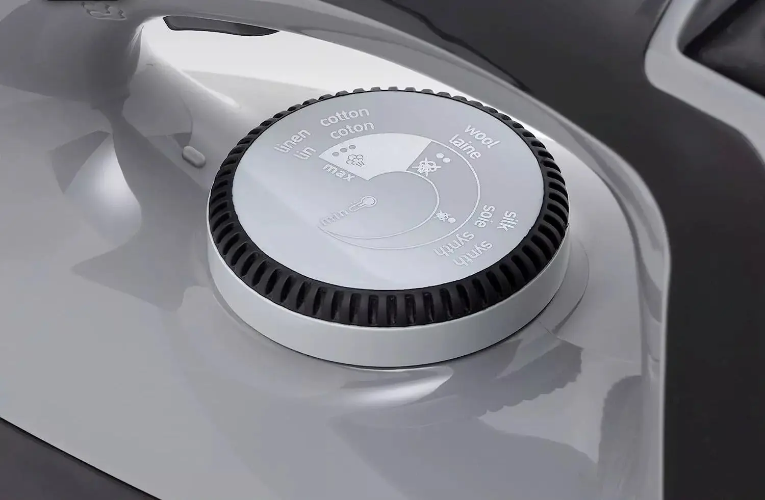 Утюг с парогенератором Black&Decker BXSS2201 (Grey/White)