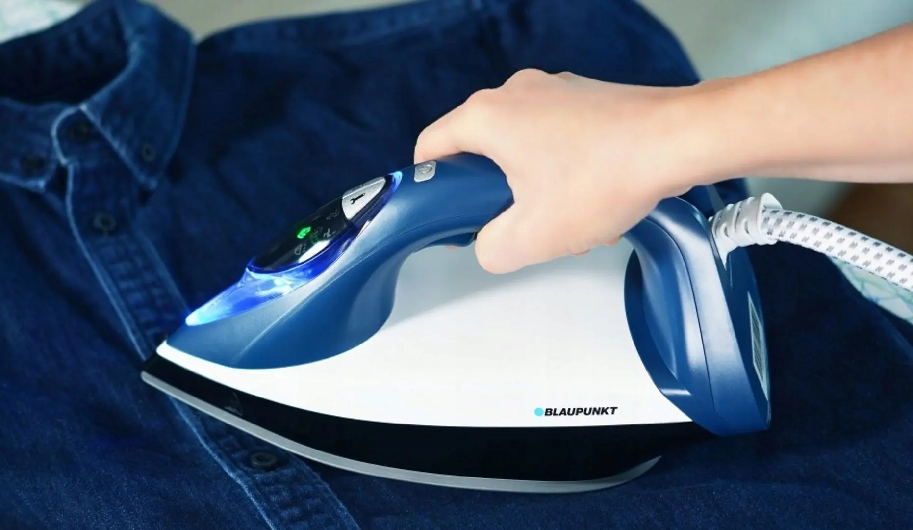 Fier de calcat cu generator de abur Blaupunkt SSP701 (Blue/White)