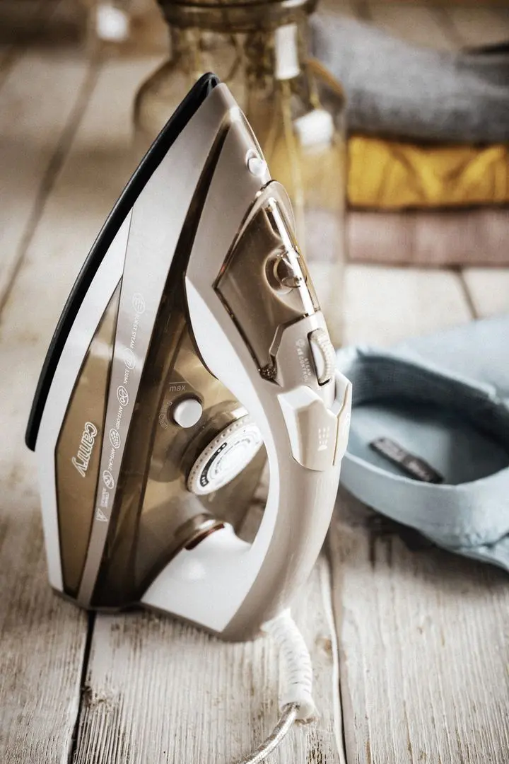 Утюг Camry CR 5018 (Brown/White)