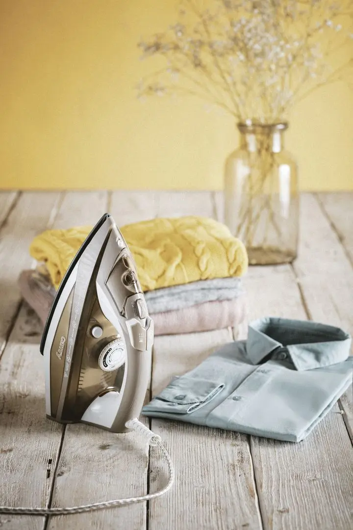 Утюг Camry CR 5018 (Brown/White)