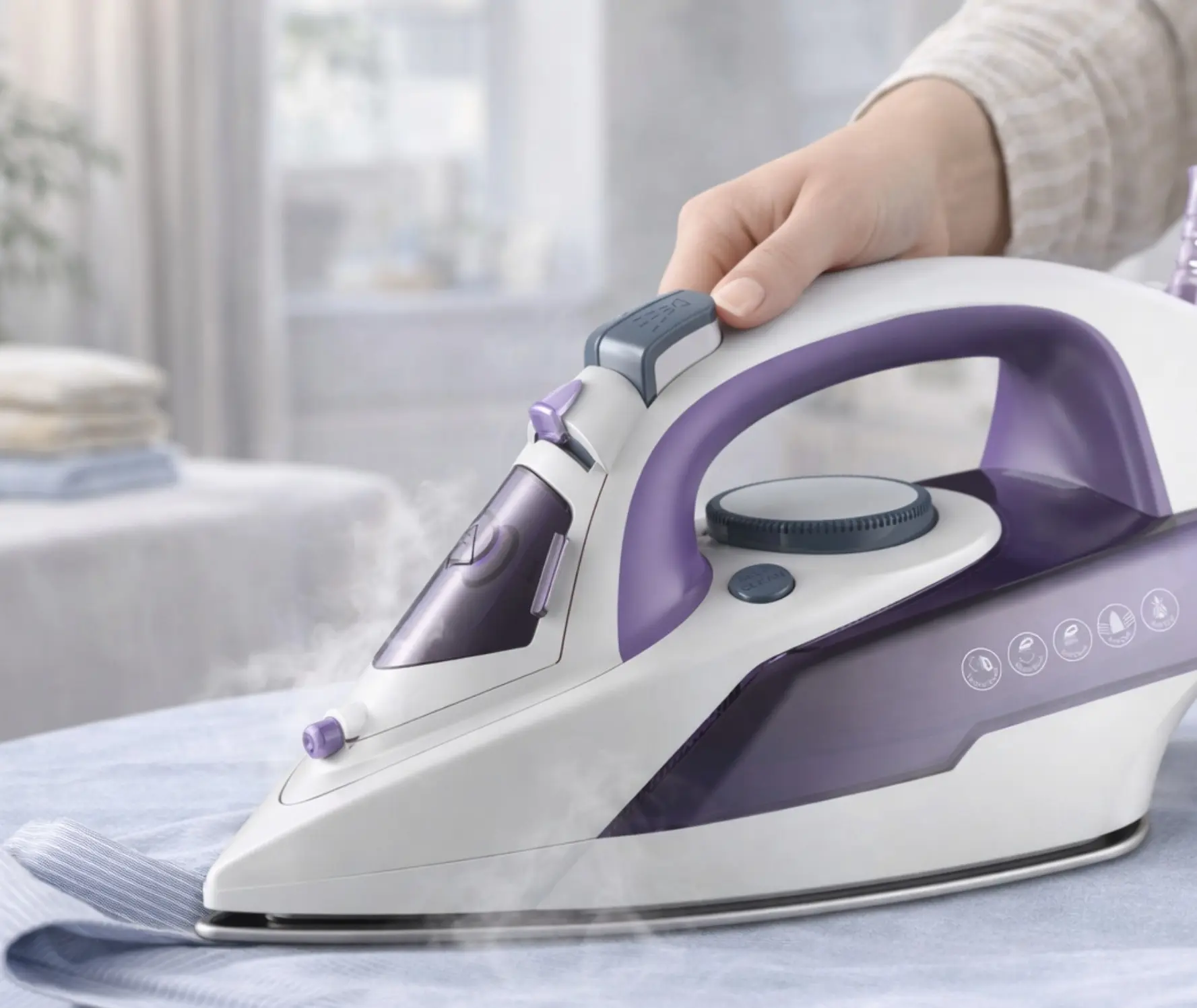 Утюг Daewoo SDA DSI3000P (White/Violet) - 5