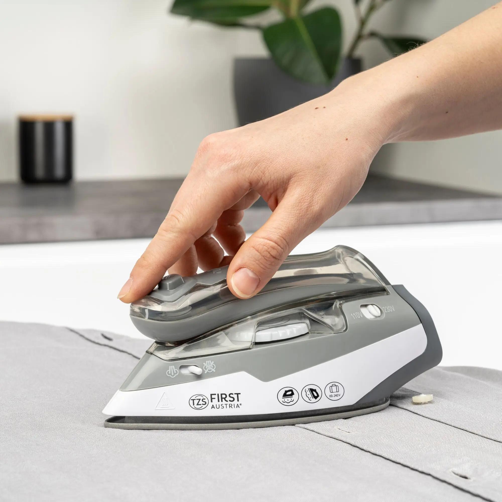 Fier de calcat First FA-5640-3 (Grey/White)