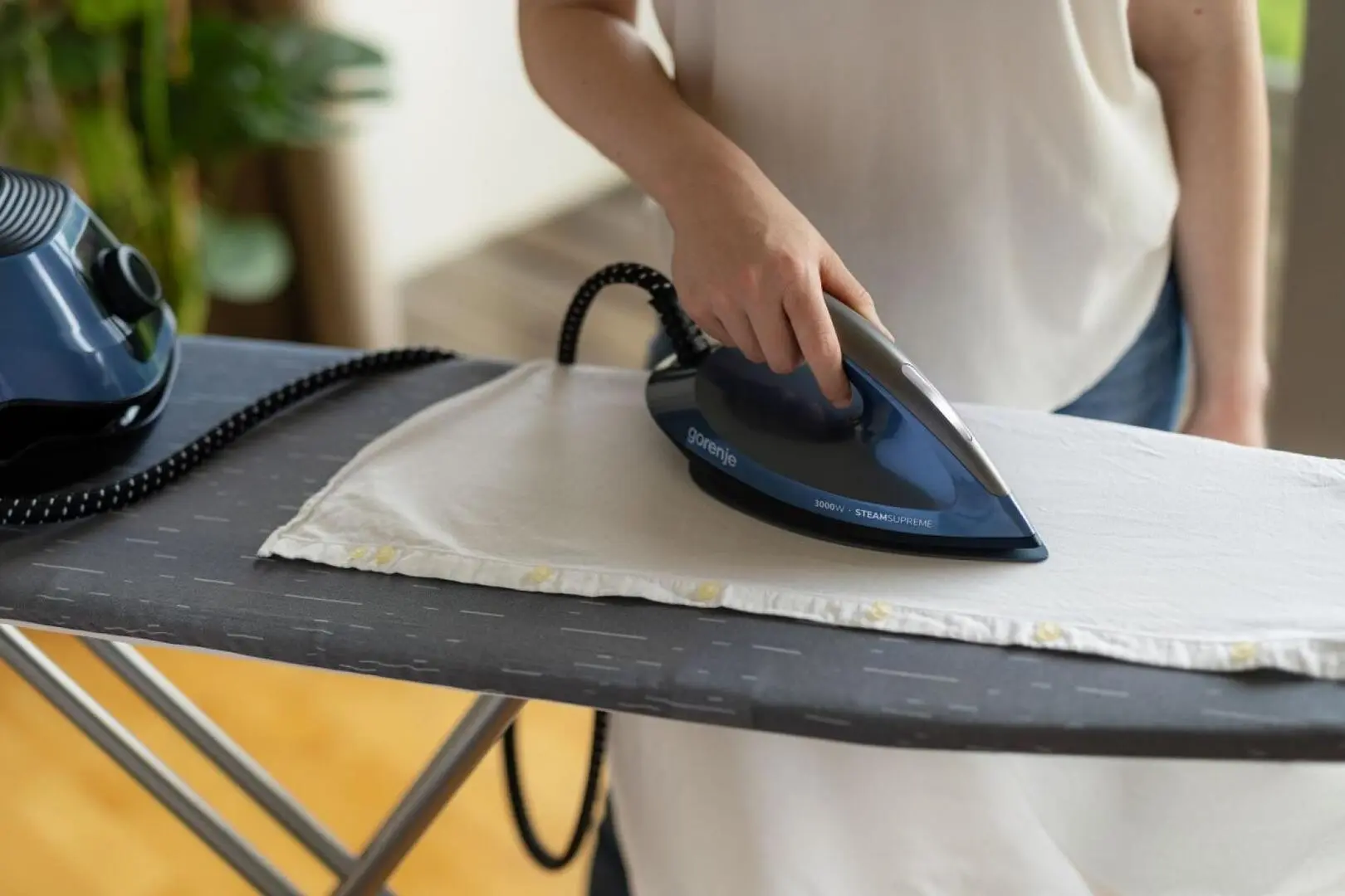 Fier de calcat cu generator de abur Gorenje SGD3000BBK (Blue)