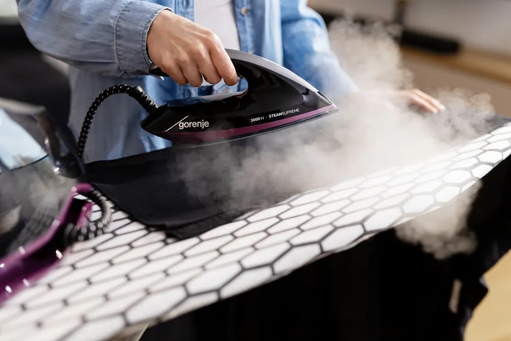 Fier de calcat cu generator de abur Gorenje SGD3000BKV (Black)