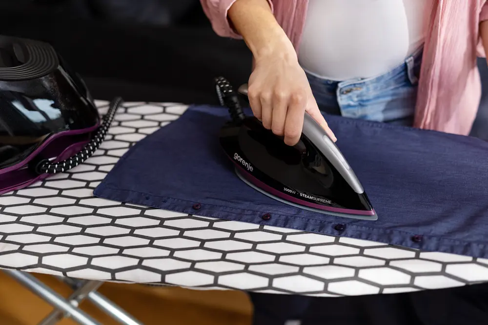 Fier de calcat cu generator de abur Gorenje SGD3000BKV (Black)