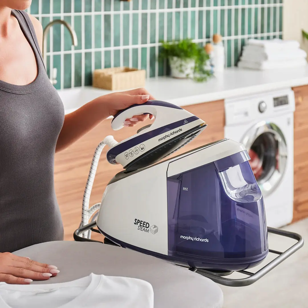 Fier de calcat cu generator de abur Morphy Richards 333202 (Purple/White)