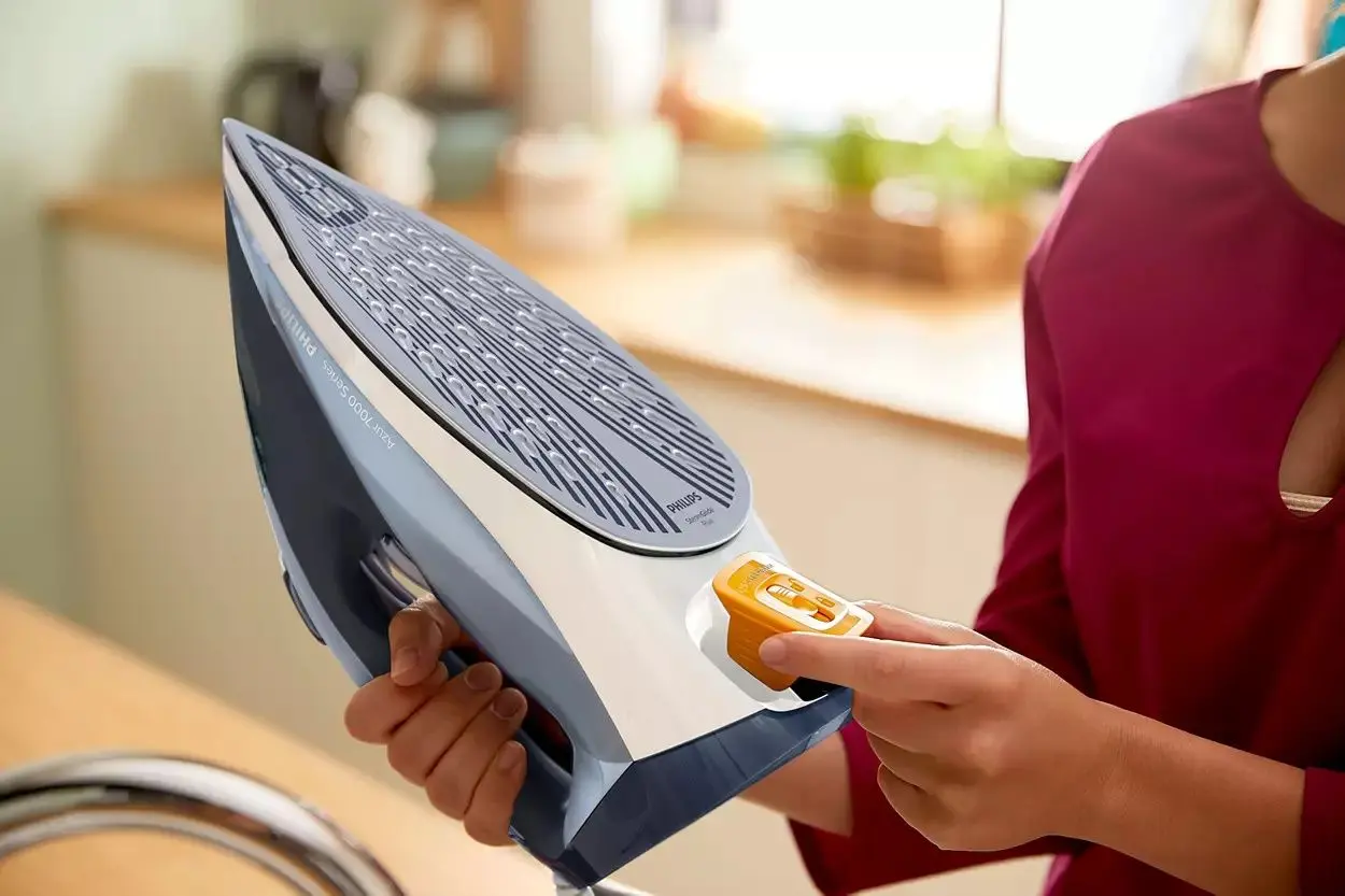 Утюг Philips Azur 7000 DST7020/20 (Blue)