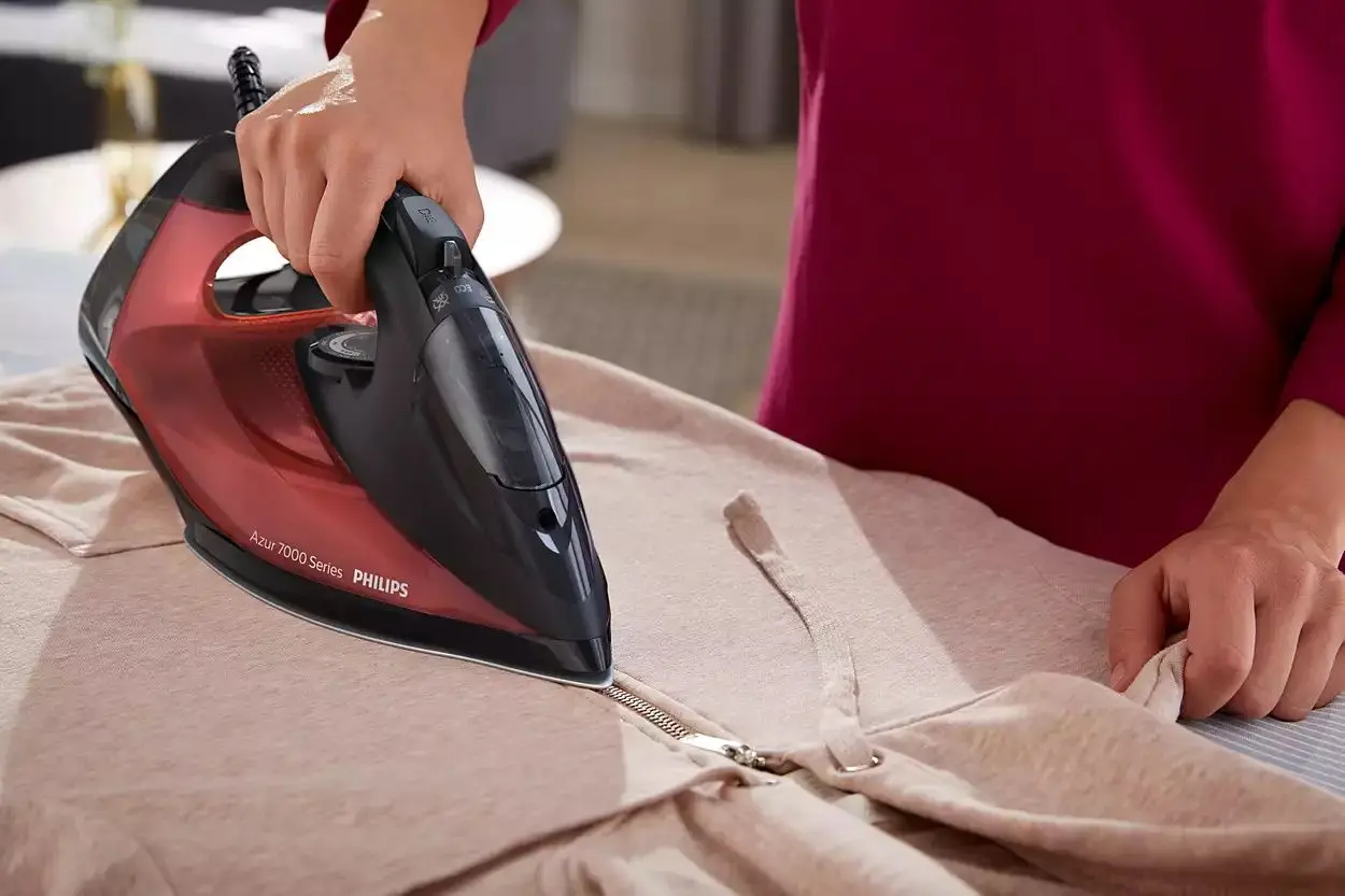 Утюг Philips DST7022/40 (Red/Black)