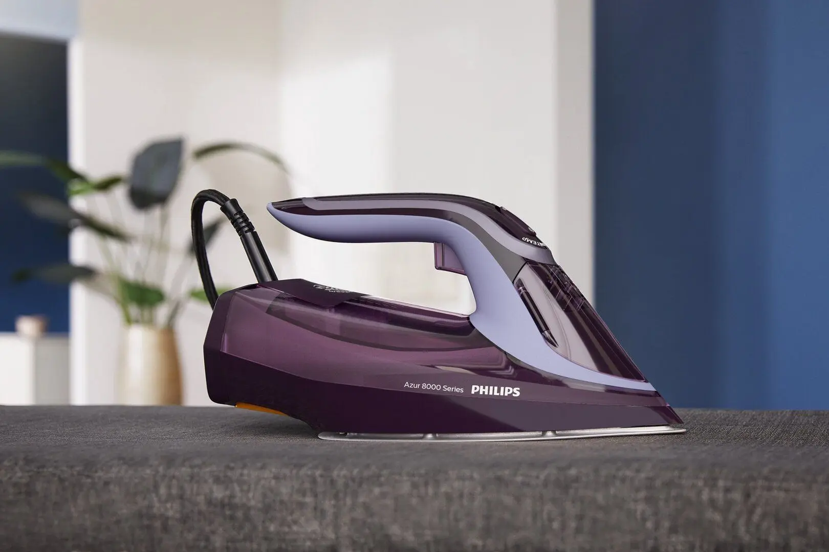 Утюг Philips DST8021/30 (Violet)