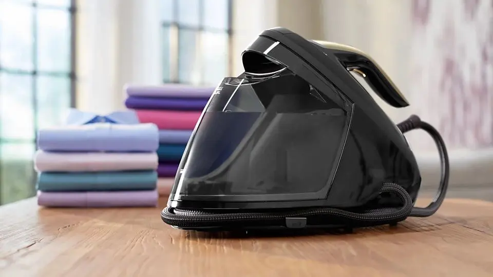 Fier de calcat cu generator de abur Philips PerfectCare 8000 PSG8130/80 (Black/Gold)