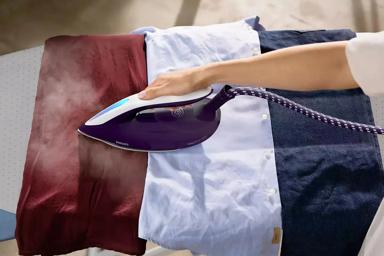 Утюг с парогенератором Philips PerfectCare PSG7028/30 (Purple) - 5