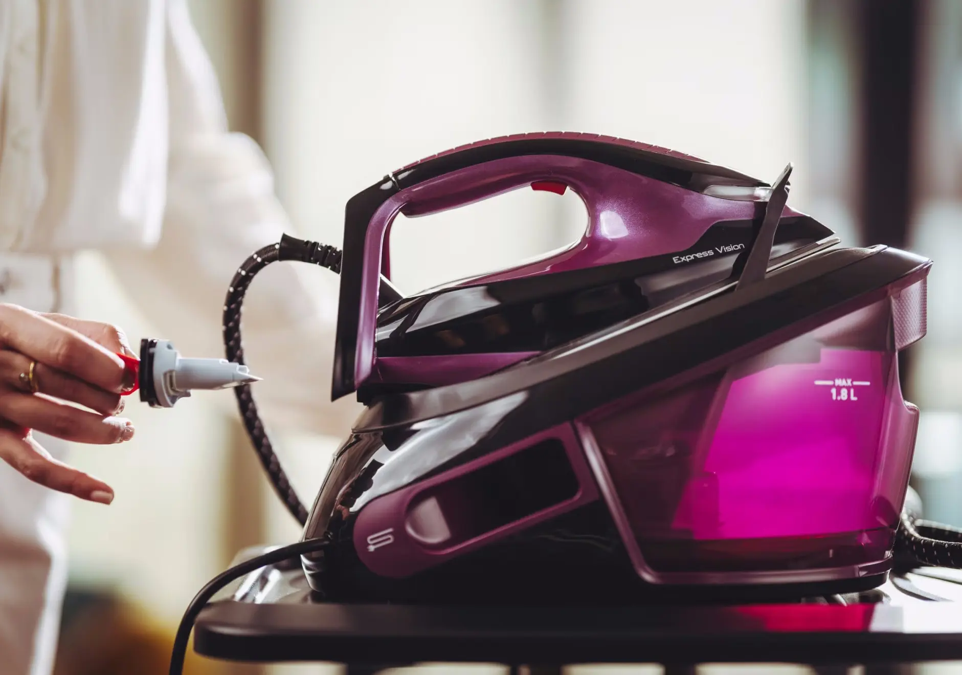 Утюг с парогенератором Tefal Express Vision SV8152E0 (Violet/Black) - 5