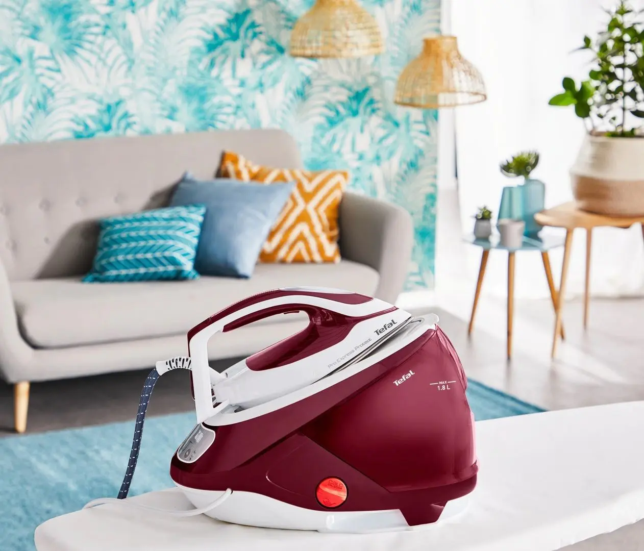 Утюг с парогенератором Tefal Pro Express Protect GV9220E0 (Red/White)