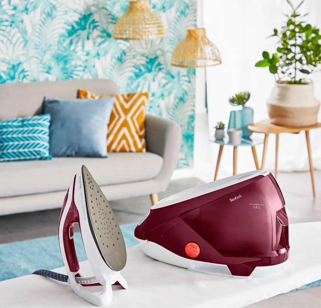 Утюг с парогенератором Tefal Pro Express Protect GV9220E0 (Red/White)